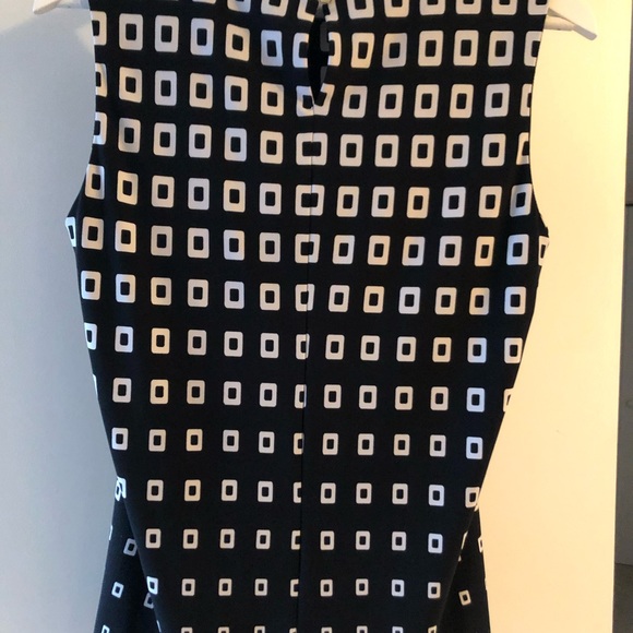 Calvin Klein sleeveless top - Picture 2 of 4